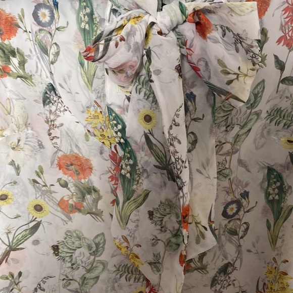 Gracia ruffle sleeve button down top - Picture 2 of 4